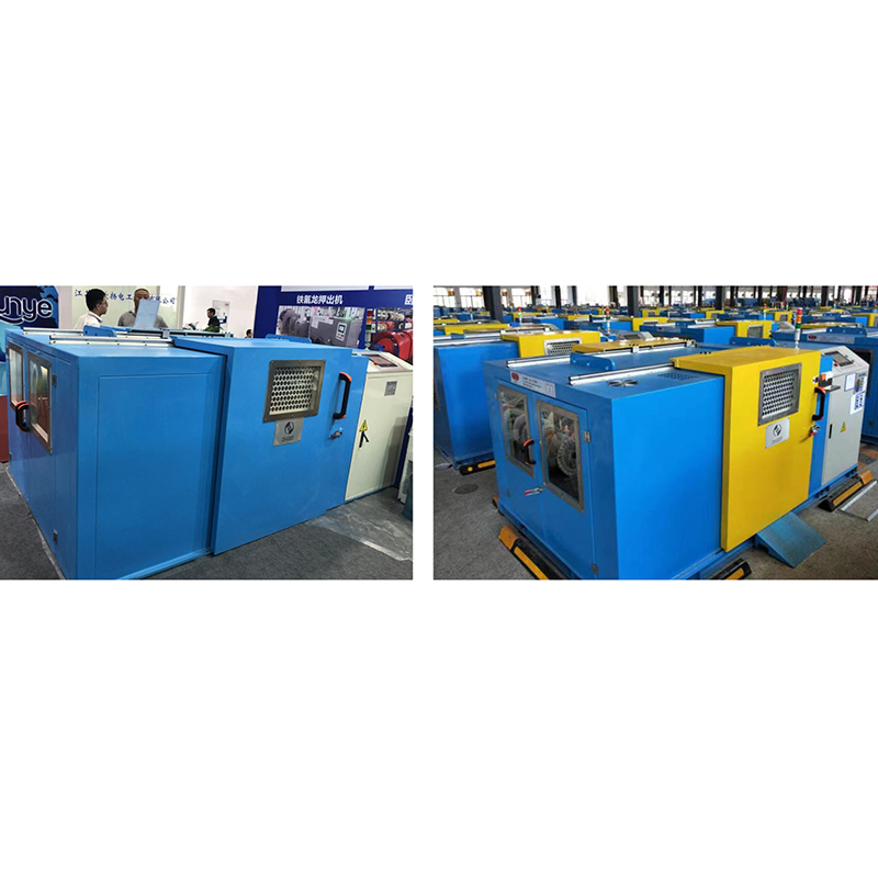 Trojitý pletací stroj